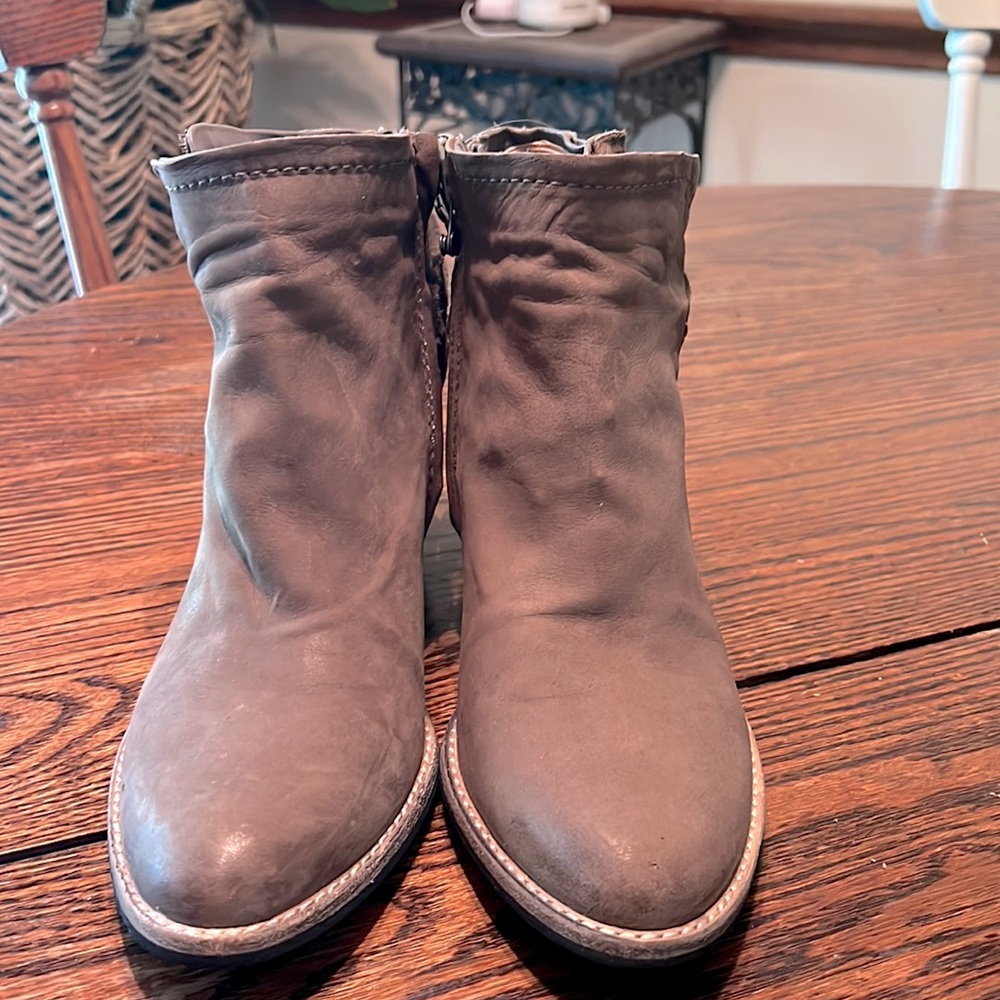 Dolce Vita Booties. Size 9.5. Taupe/light Grey.